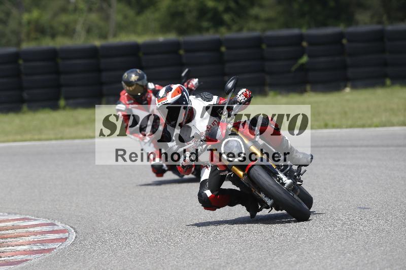 /27 12.06.2025 Ducati Schweiz Trackday Warmup  ADR/blau-bleu/ohne